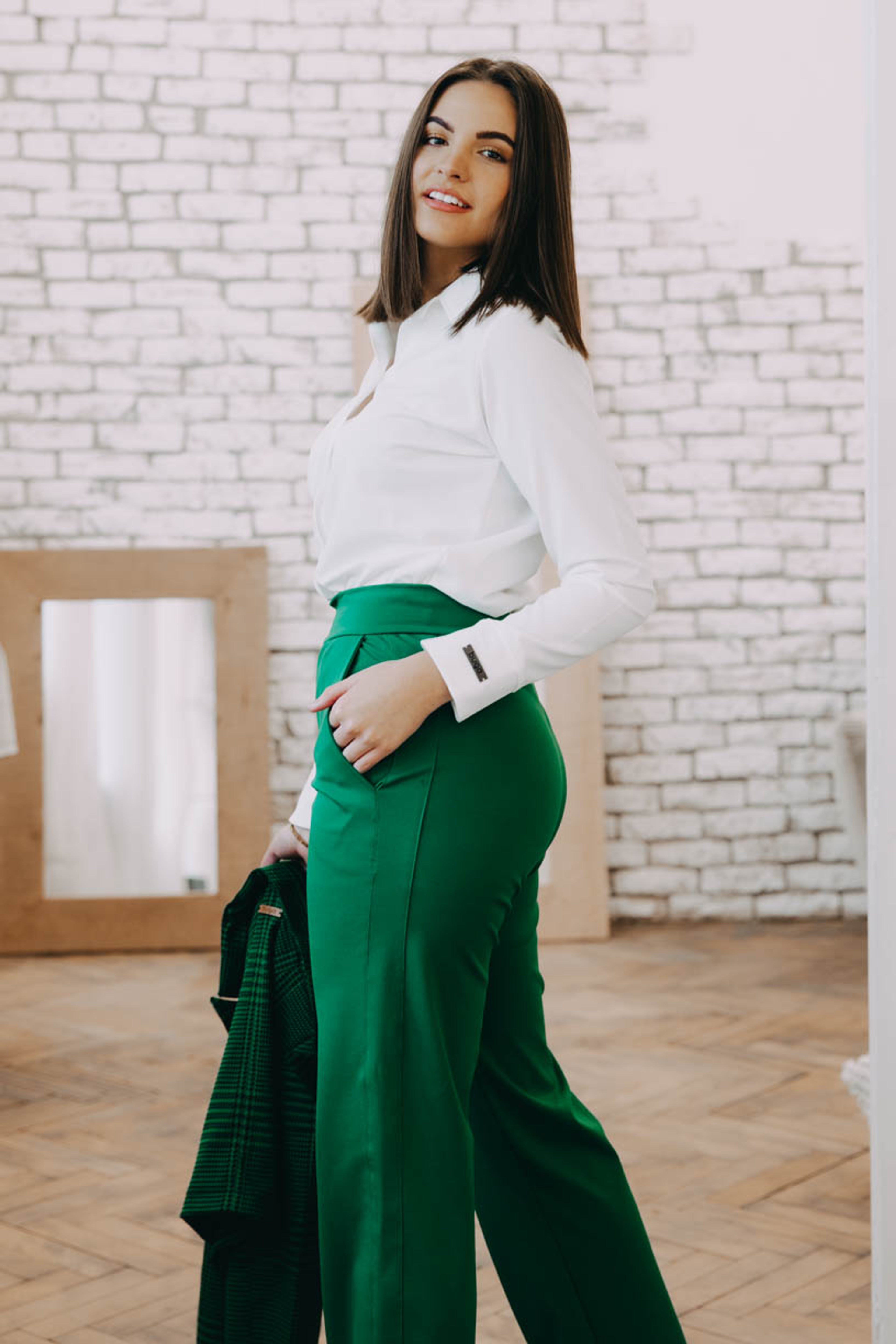 Natka má na sebe pri svojej výške 172 cm veľkosť S.
