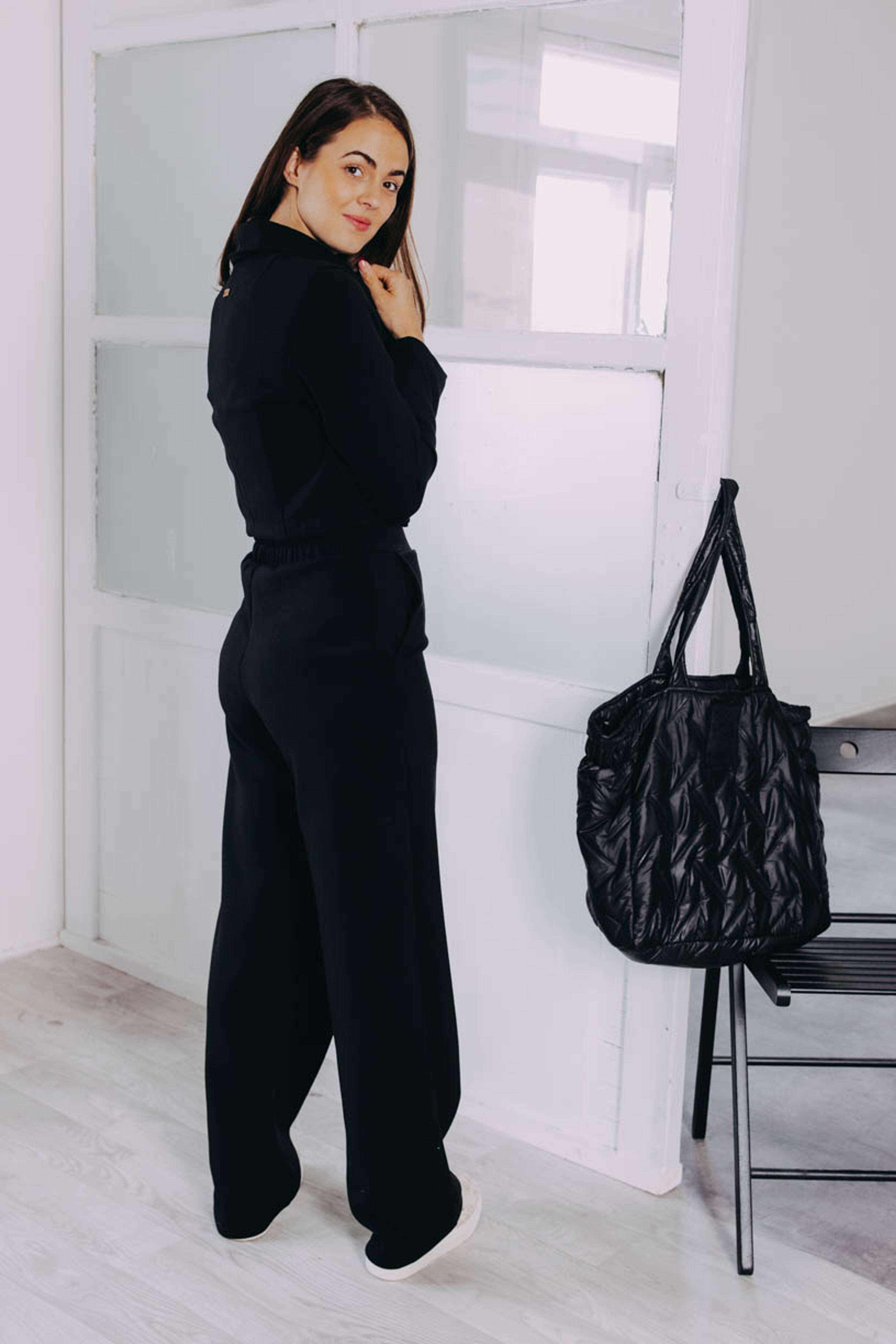 Káťa má na sebe pri svojej výške 170 cm veľkosť XS.