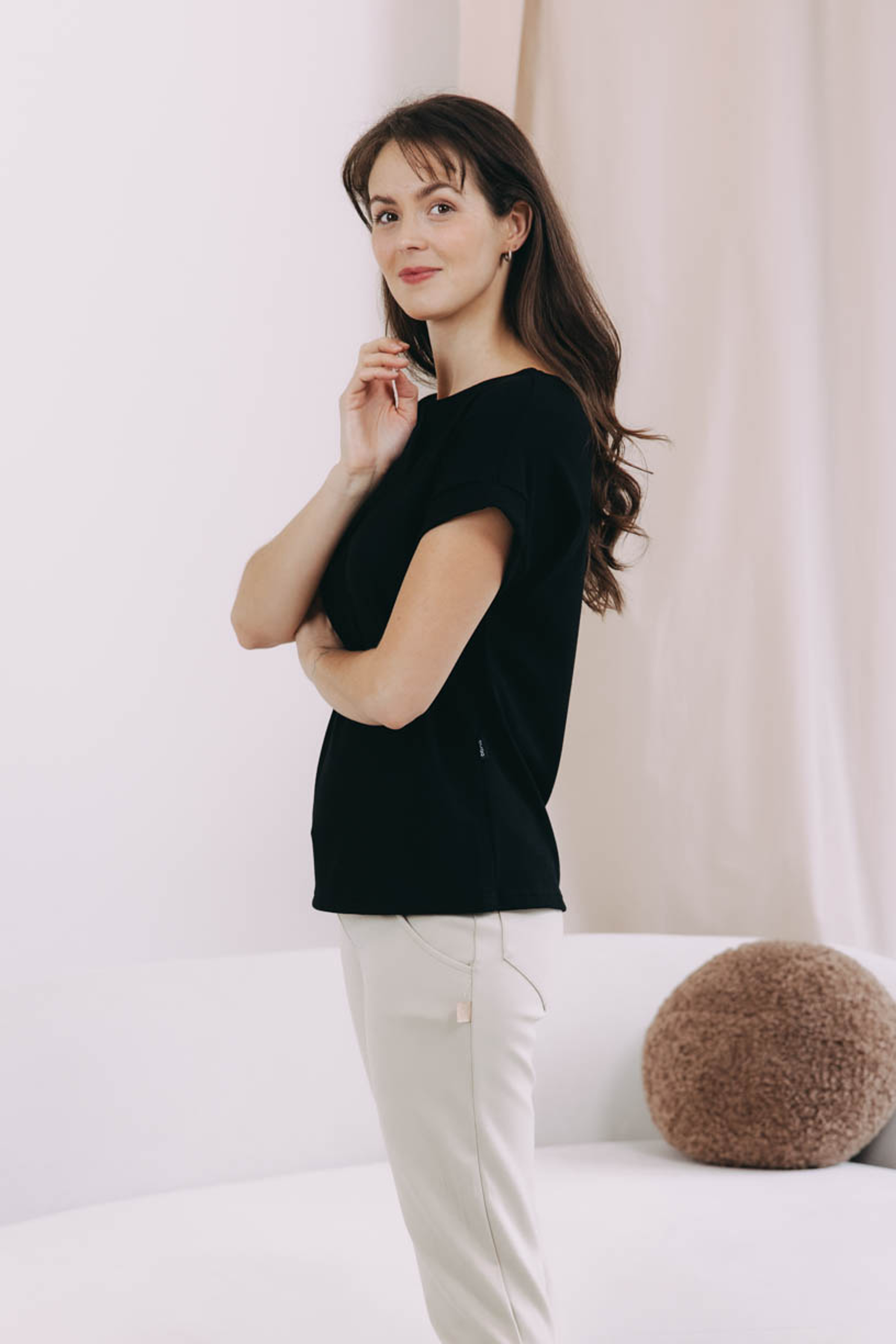 Káťa má na sebe pri svojej výške 170 cm veľkosť XS.