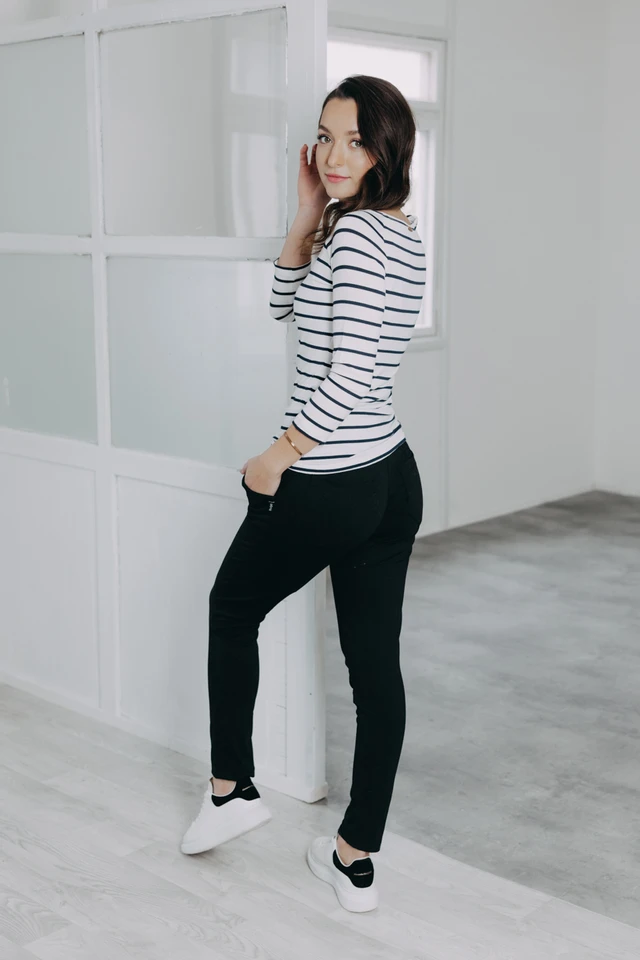 Kačka má na sebe pri svojej výške 170 cm veľkosť XS.