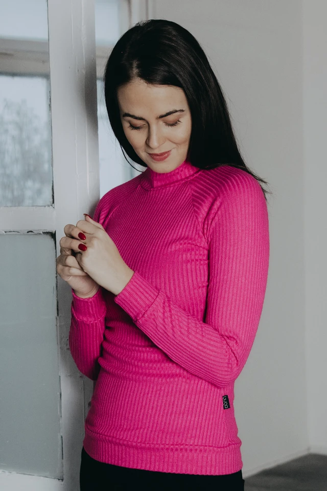 Káťa má na sebe pri svojej výške 170 cm veľkosť XS.