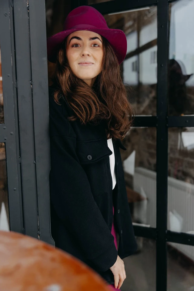 Káťa má na sebe pri svojej výške 170 cm veľkosť S.