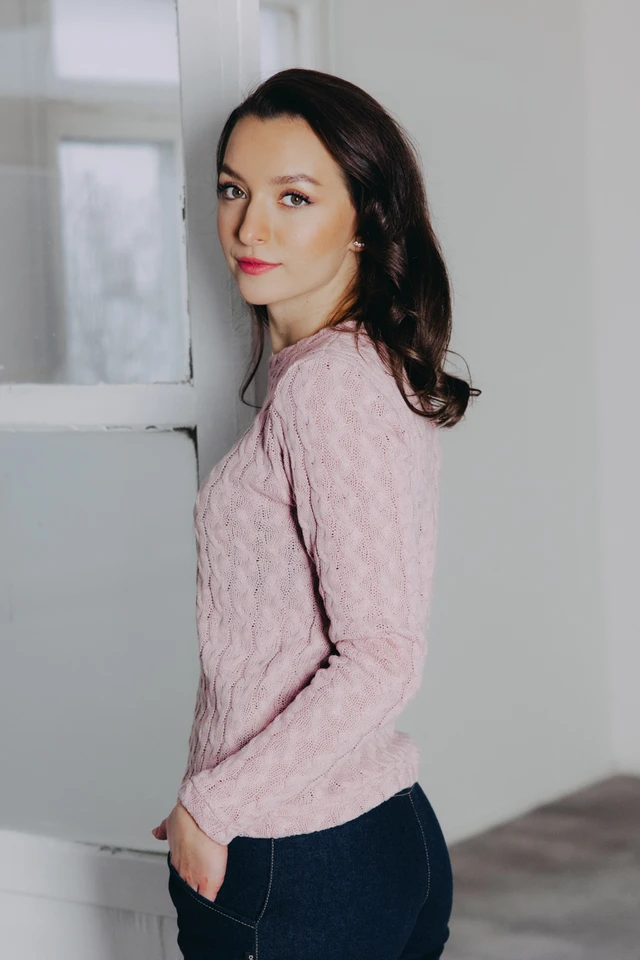 Kačka má na sebe pri svojej výške 170 cm veľkosť XS.