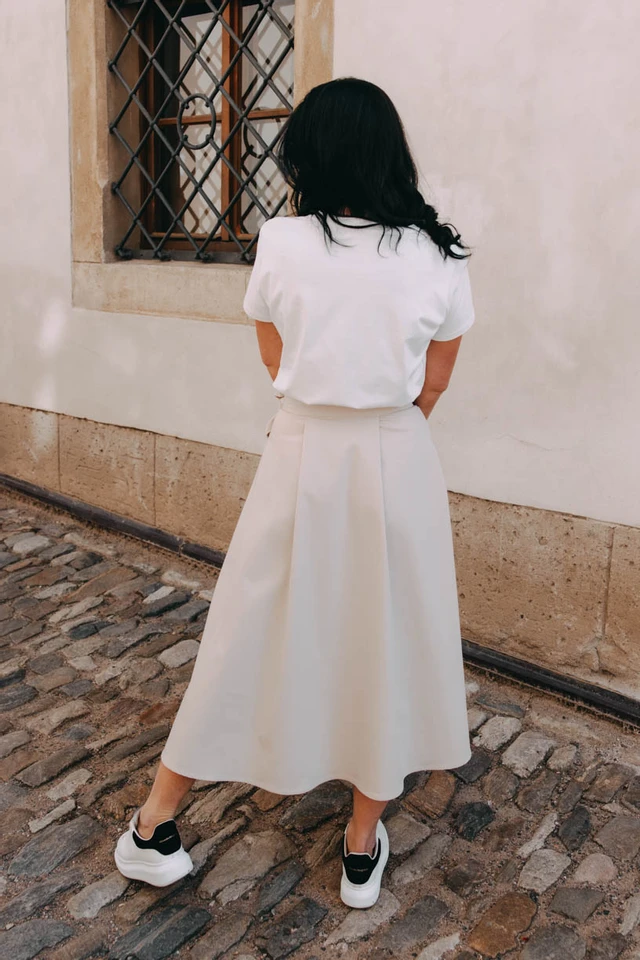 Monča má na sebe pri svojej výške 160 cm veľkosť XS.