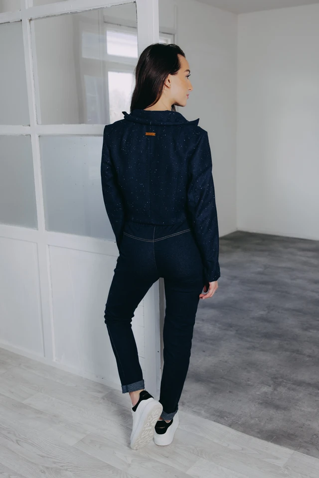 Kačka má na sebe pri svojej výške 170 cm veľkosť XS.
