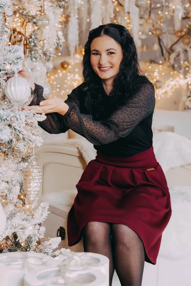 Monča má na sebe pri svojej výške 160 cm veľkosť XS.