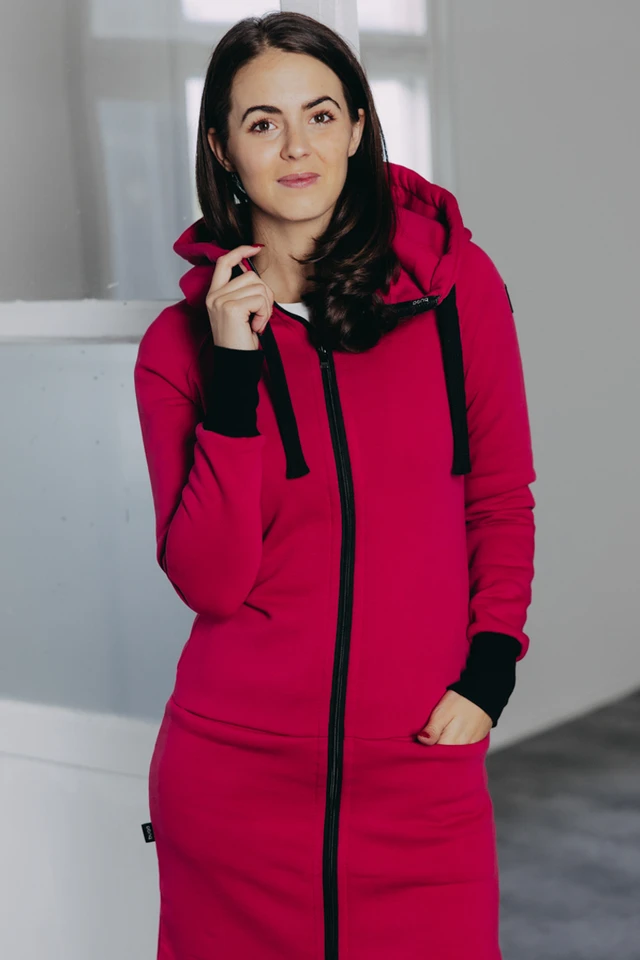 Káťa má na sebe pri svojej výške 170 cm veľkosť XS.