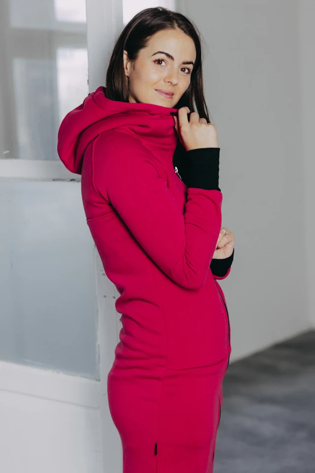Káťa má na sebe pri svojej výške 170 cm veľkosť XS.
