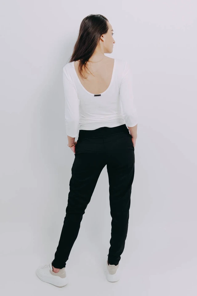 Kačka má na sebe pri svojej výške 170 cm veľkosť XS.