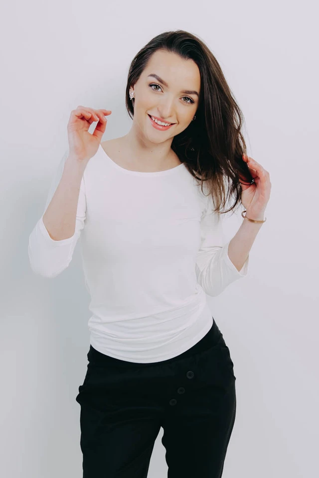 Kačka má na sebe pri svojej výške 170 cm veľkosť XS.