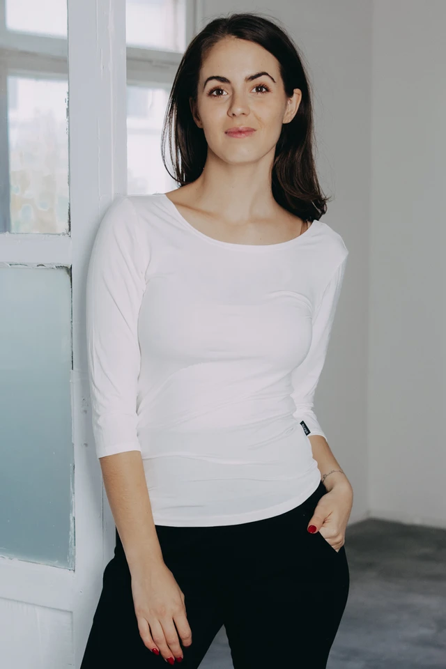 Káťa má na sebe pri svojej výške 170 cm veľkosť XS.