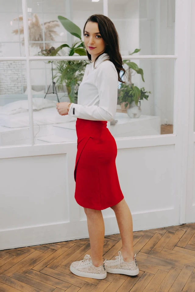 Kačka má na sebe pri svojej výške 170 cm veľkosť XS.