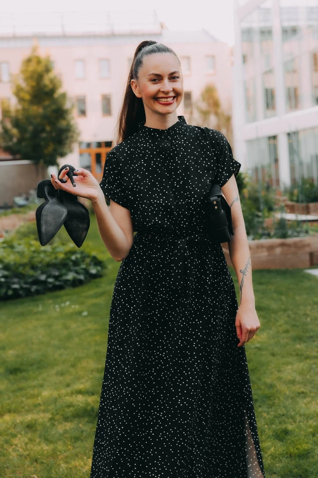 Ivana má na sebe pri svojej výške 178 cm veľkosť XS.