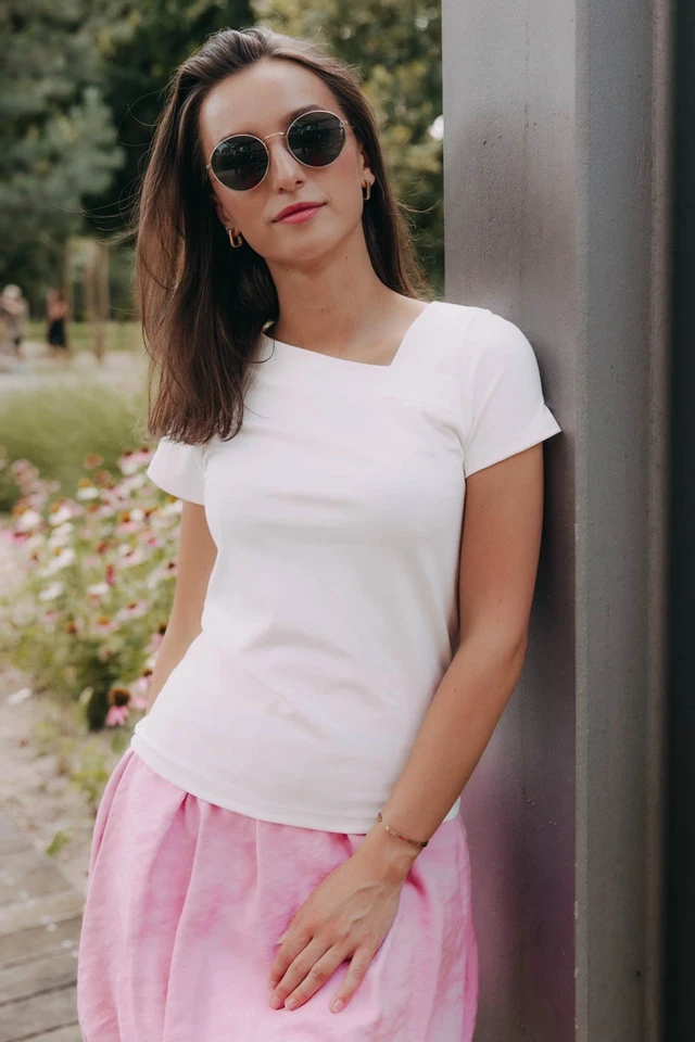 Kačka má na sebe pri svojej výške 170 cm veľkosť XS.
