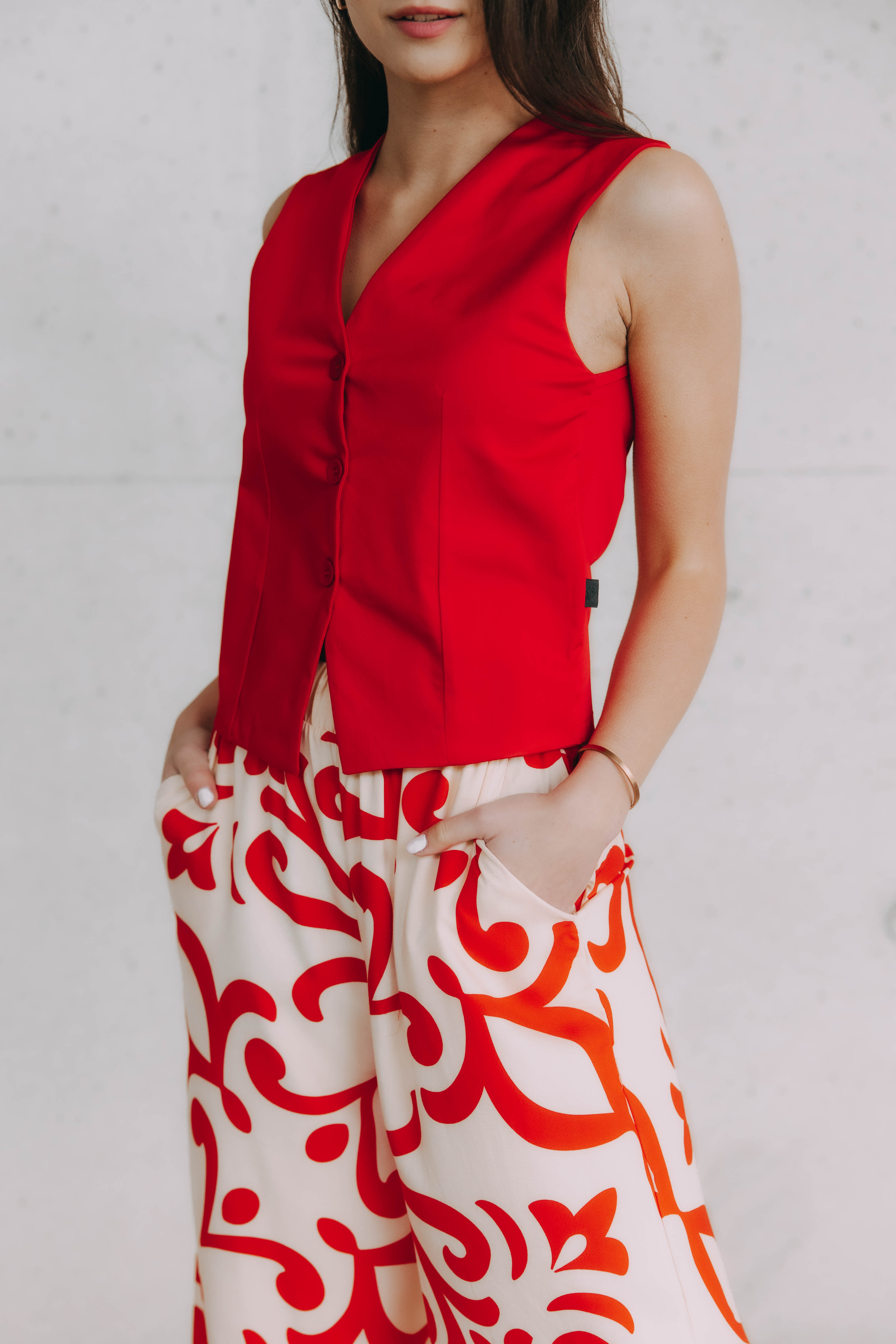 Vesta Taraji Red