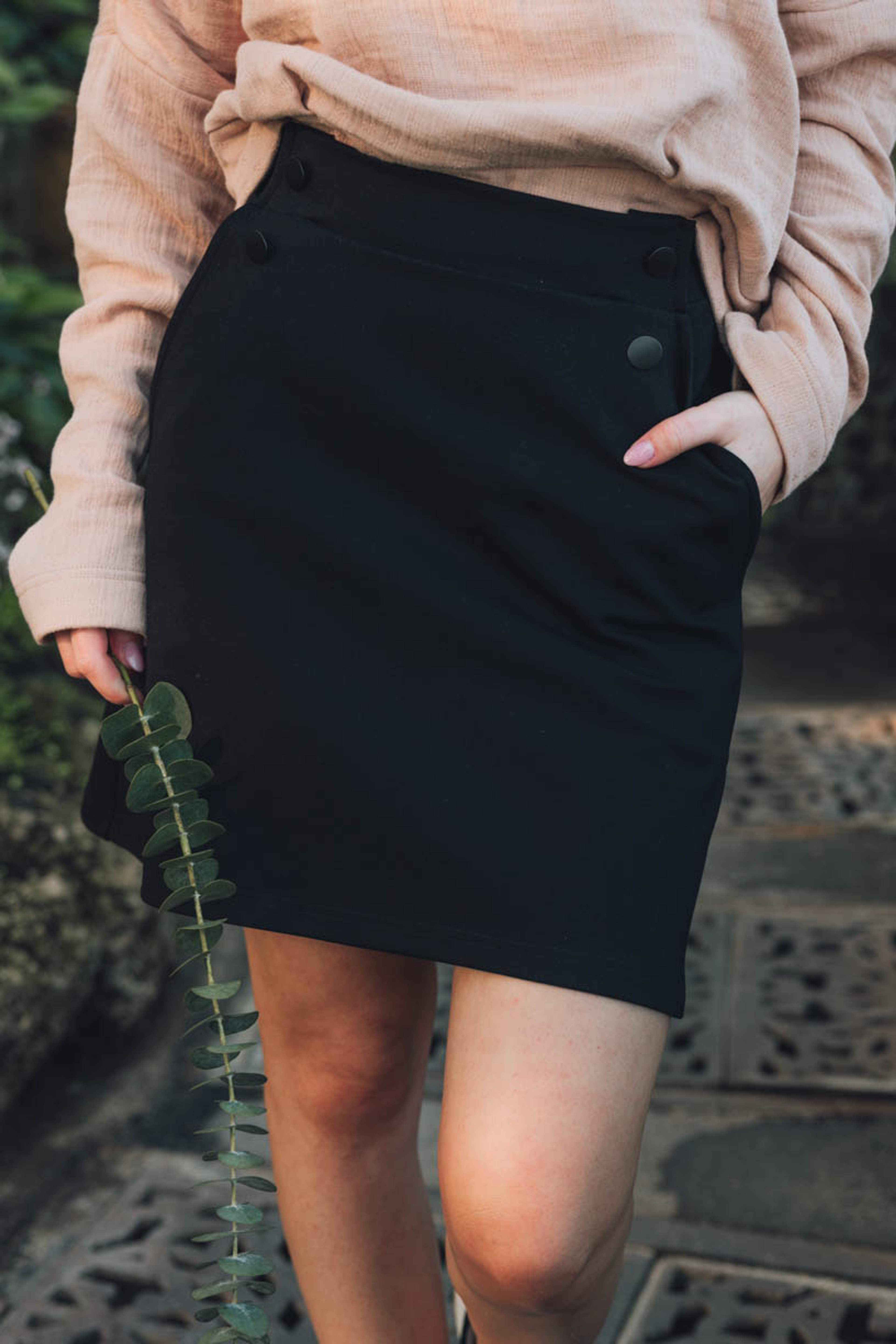 Sukňa Mwezi Black Pure